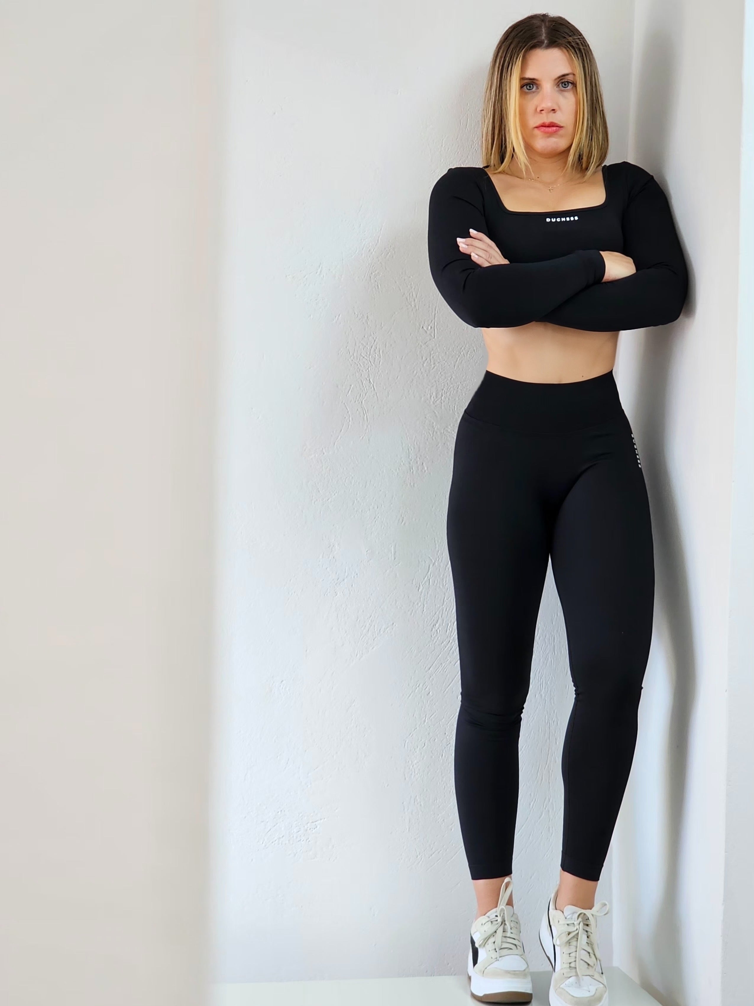 Aphrodite Black Seamless Sculpt Set